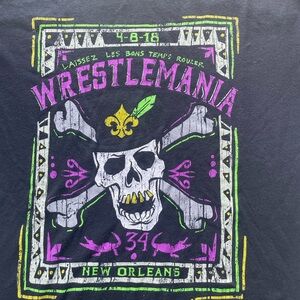 WrestleMania New Orleans/Mardi Gras vintage graphic tee - small